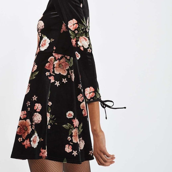 Like new Topshop Petite Velvet Floral print long sleeve mini dress Size US 6 - Picture 4 of 5